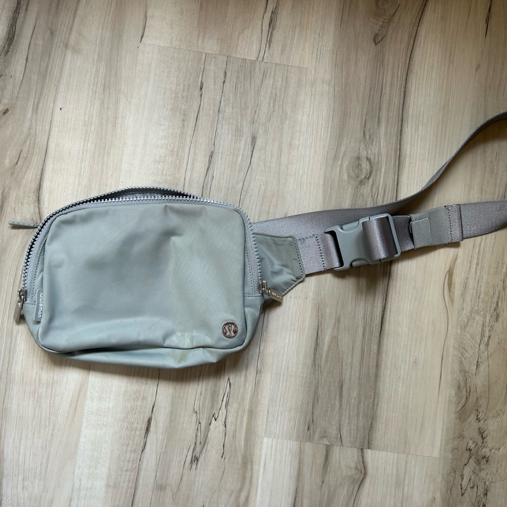 lululemon athletica Light Gray large belt bag